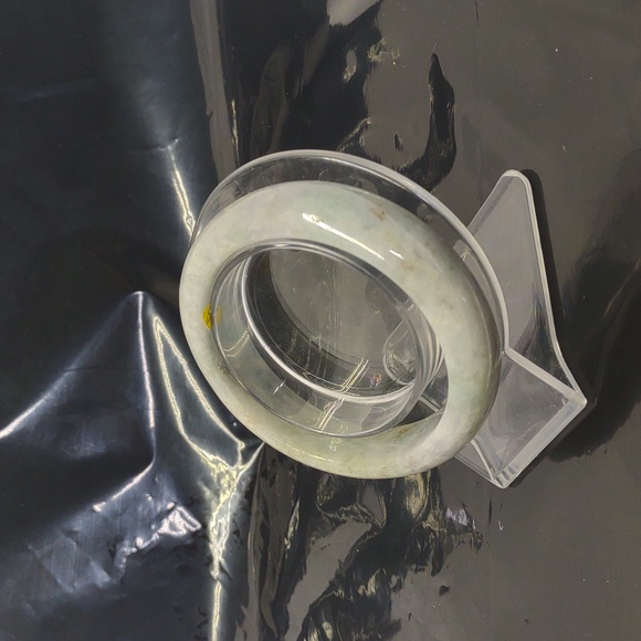 Jadeite Bangle - Picture 3 of 6